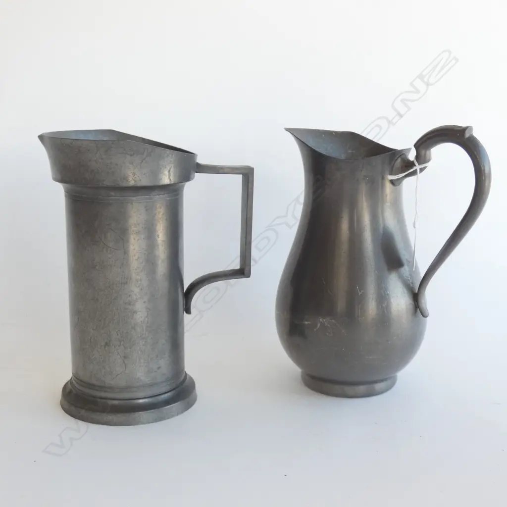 2 PEWTER JUGS, ABOUT 280mm HIGH Image 1++