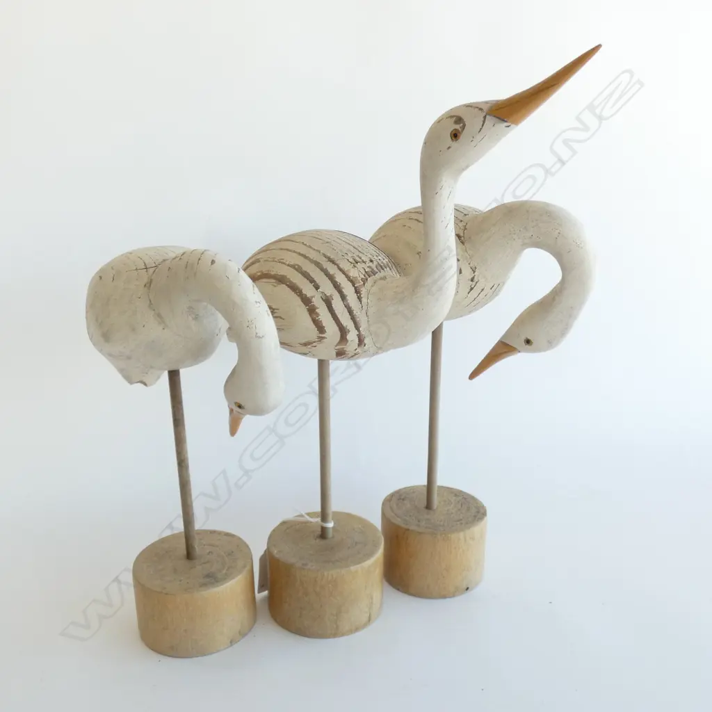 3 PAINTED WOODEN BIRDS H.380mm Image 1++