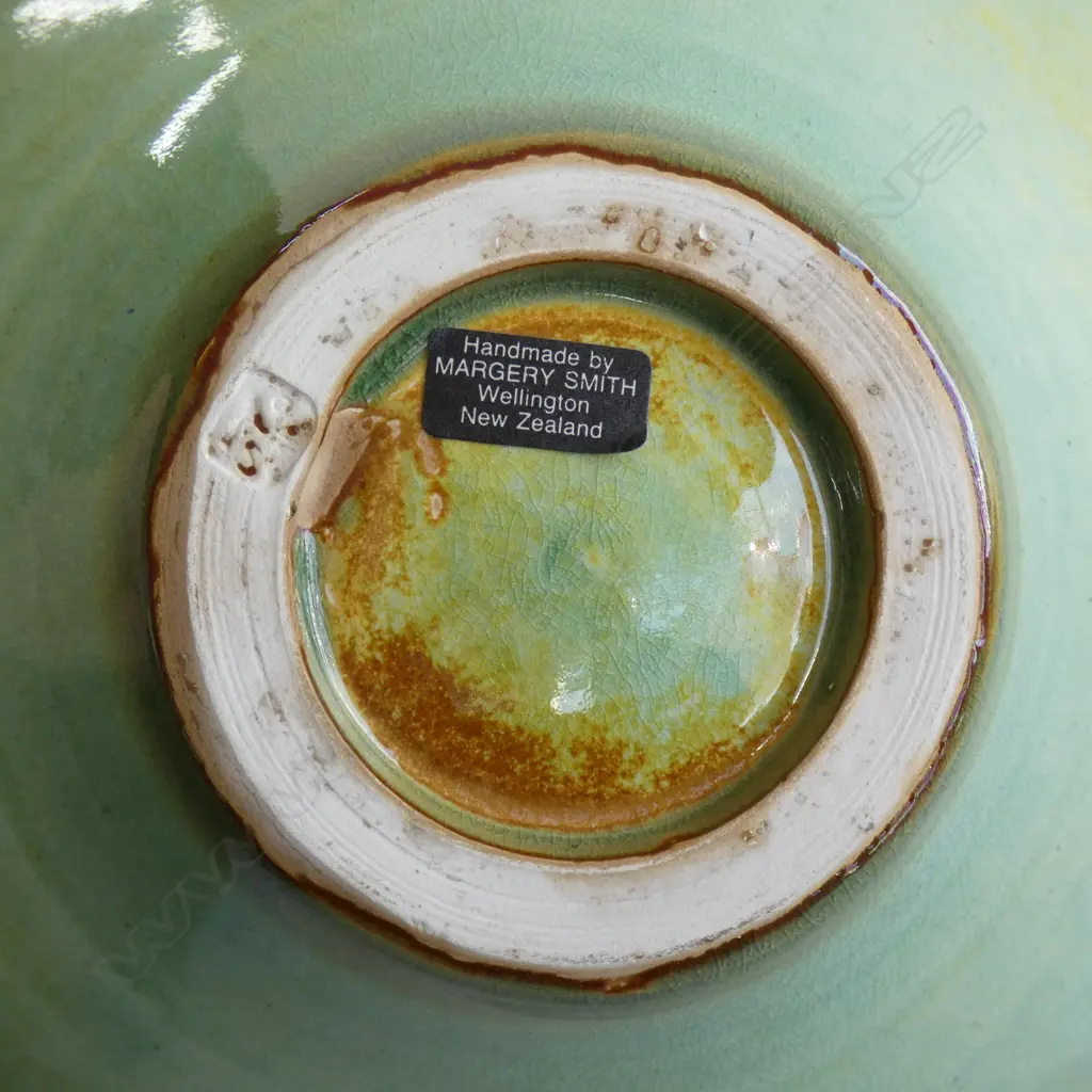 MARGERY SMITH STUDIO POTTERY LUSTRE GLAZE BOWL 245mm dia Image 1++
