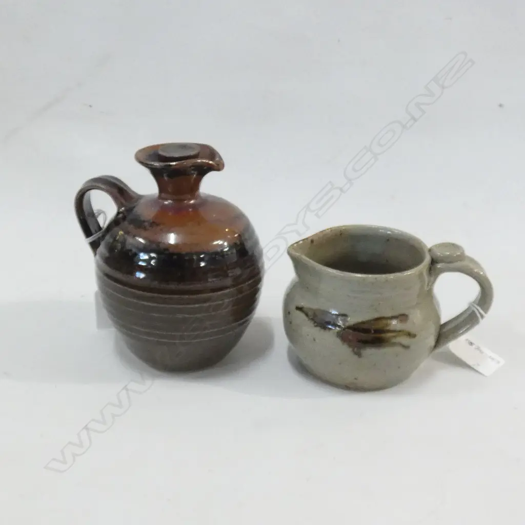 2 SMALL POTTERY JUGS 1 SIGNED JOHN PARRY 1 SIGNED WNZ  Image 1++