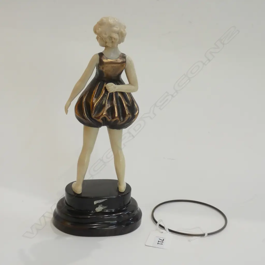 DECO FIGURINE; GIRL w. HOOP H.225mm Image 1++