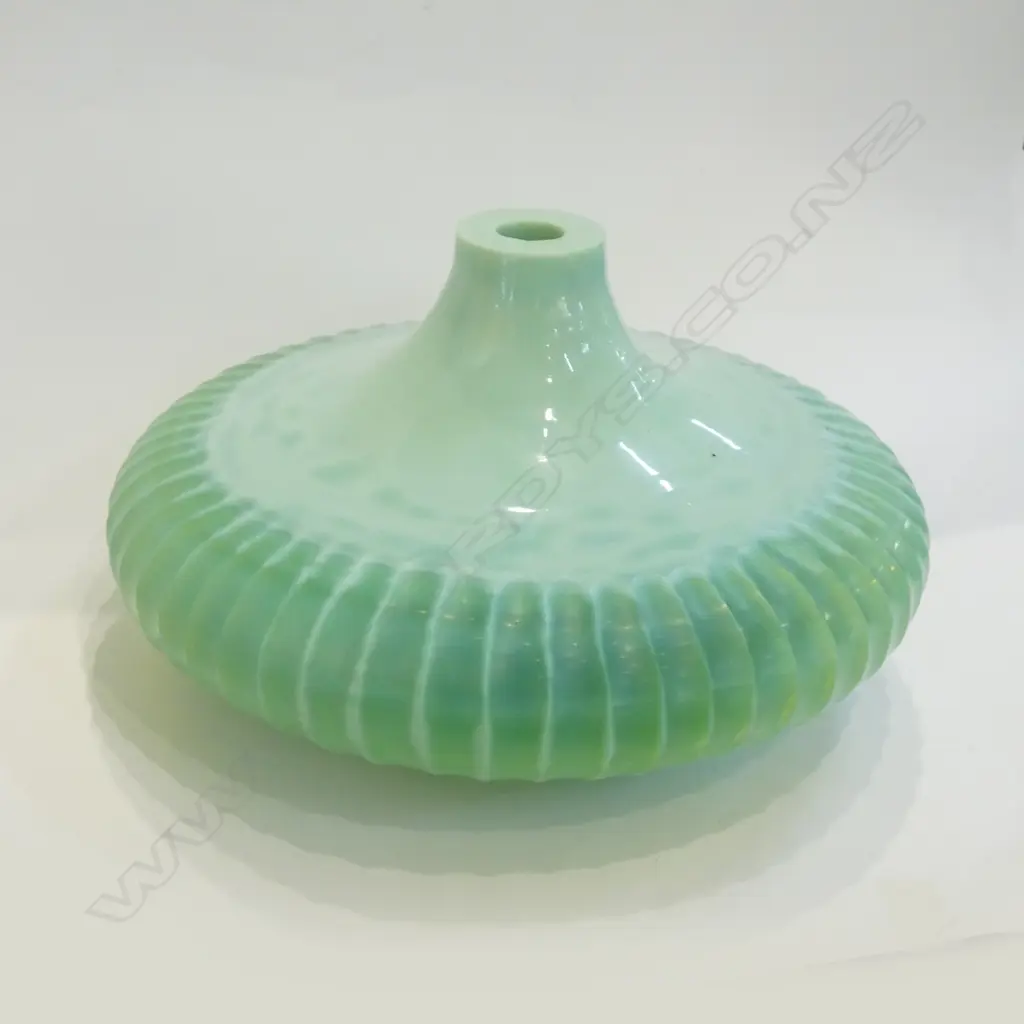UNUSUAL LARGE GREEN GLASS VASE DIA 320MM Image 1++