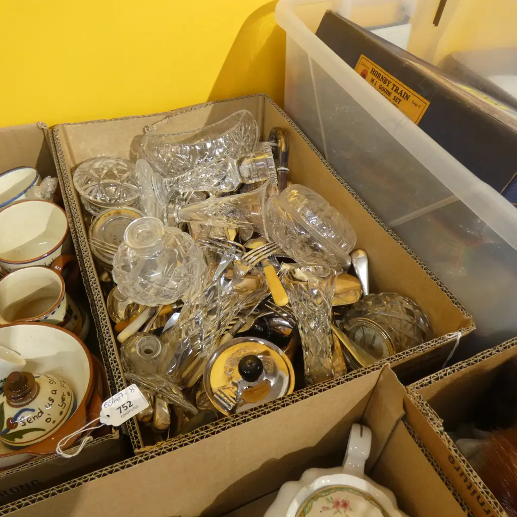 BOX LOT EP CUTLERY, CRYSTAL ETC Image 1++