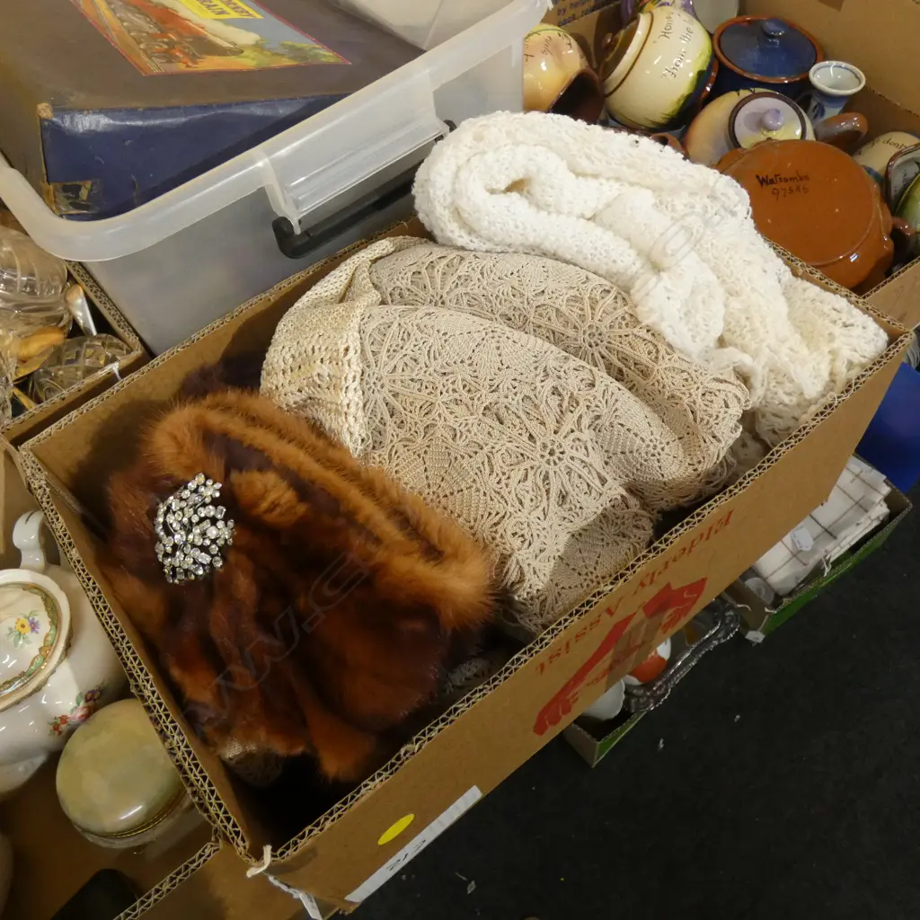 BOX LOT ASST. FURS ETC Image 1++
