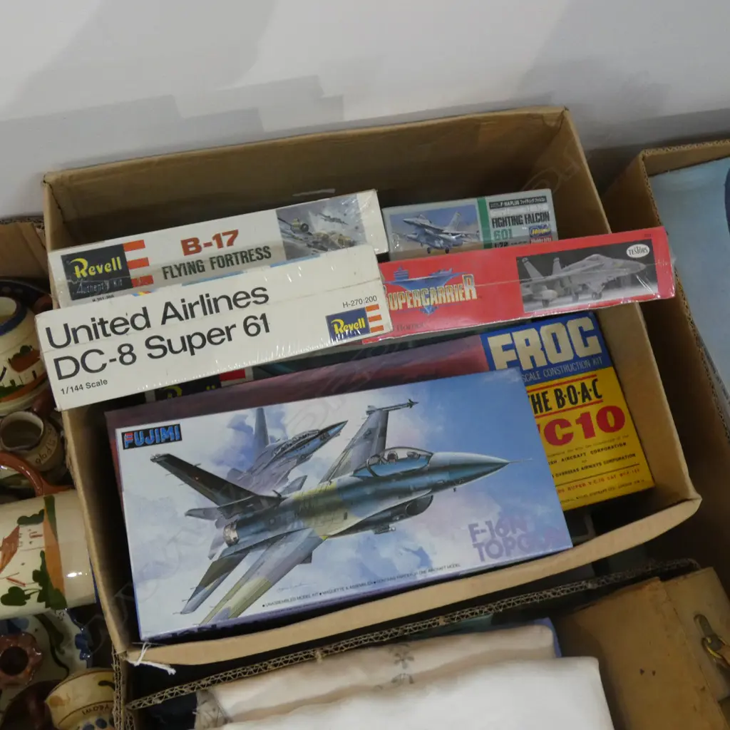 BOX LOT ASST. MODEL PLANE KITS Image 1++