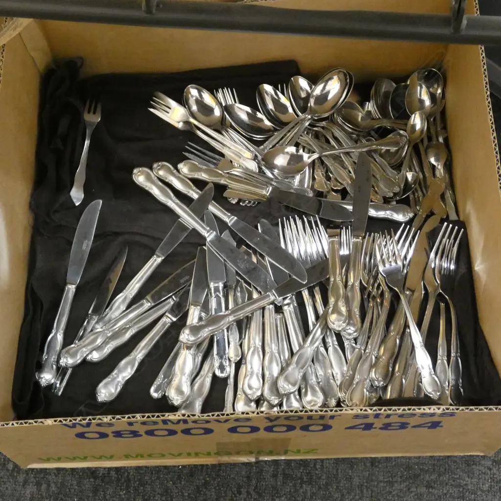 NORITAKE CUTLERY SET Image 1++