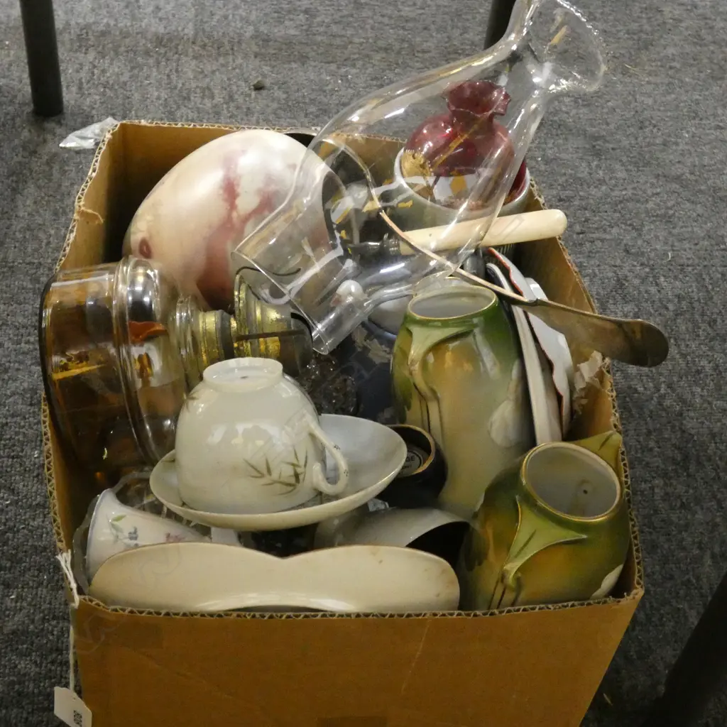 BOX LOT ASST. CHINA Image 1++