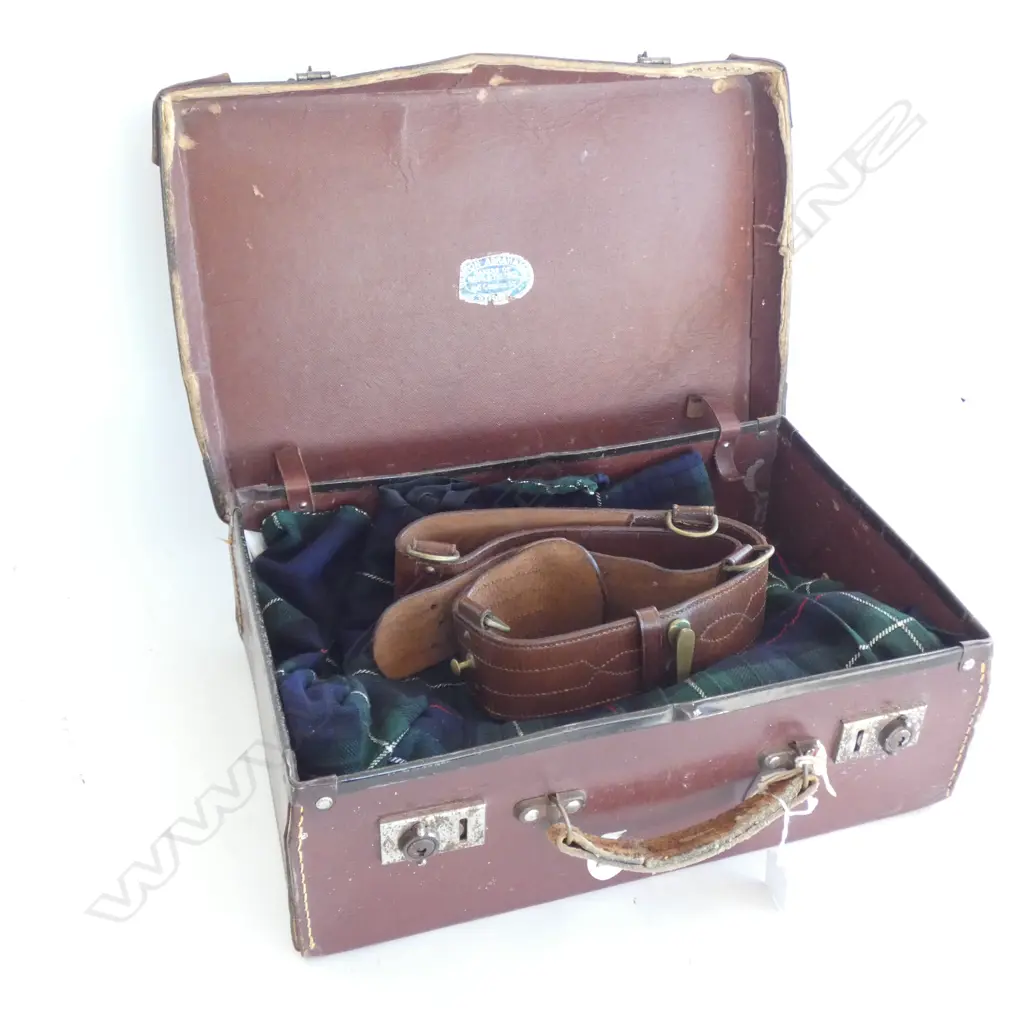LEATHER SUITCASE W SCOTTISH KILT + LEATHER BELT Image 1++