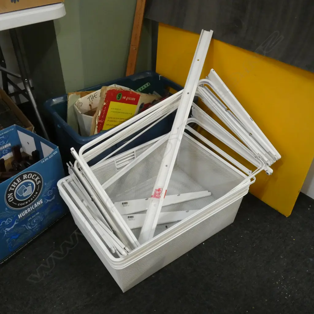 ELFA SWEDISH WHITE METAL KITCHEN UNIT Image 1++