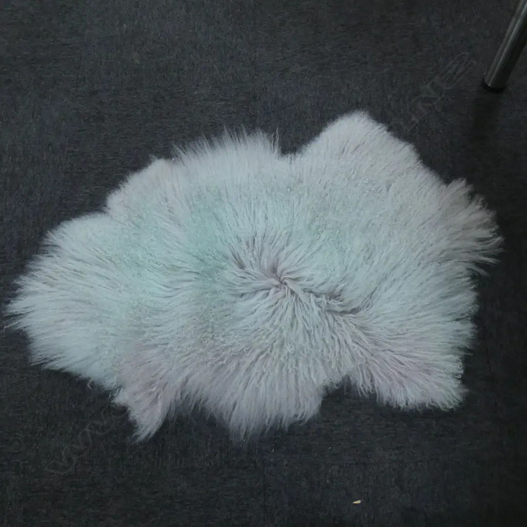 TIBETAN SHEEPSKIN RUG L.1200MM  Image 1++