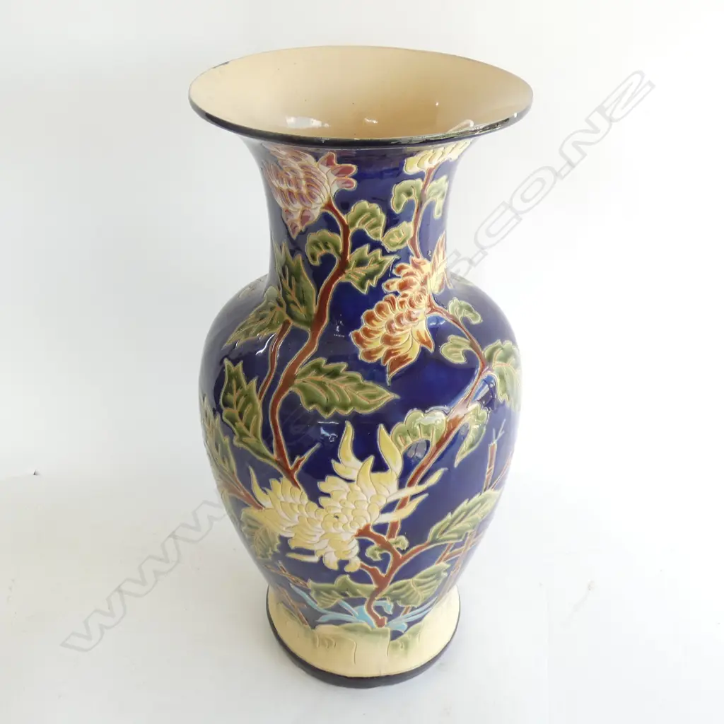 LG OLD ORIENTAL FLOOR VASE; BLUE WITH FLOWERS & FOLIAGE H. 515MM Image 1++