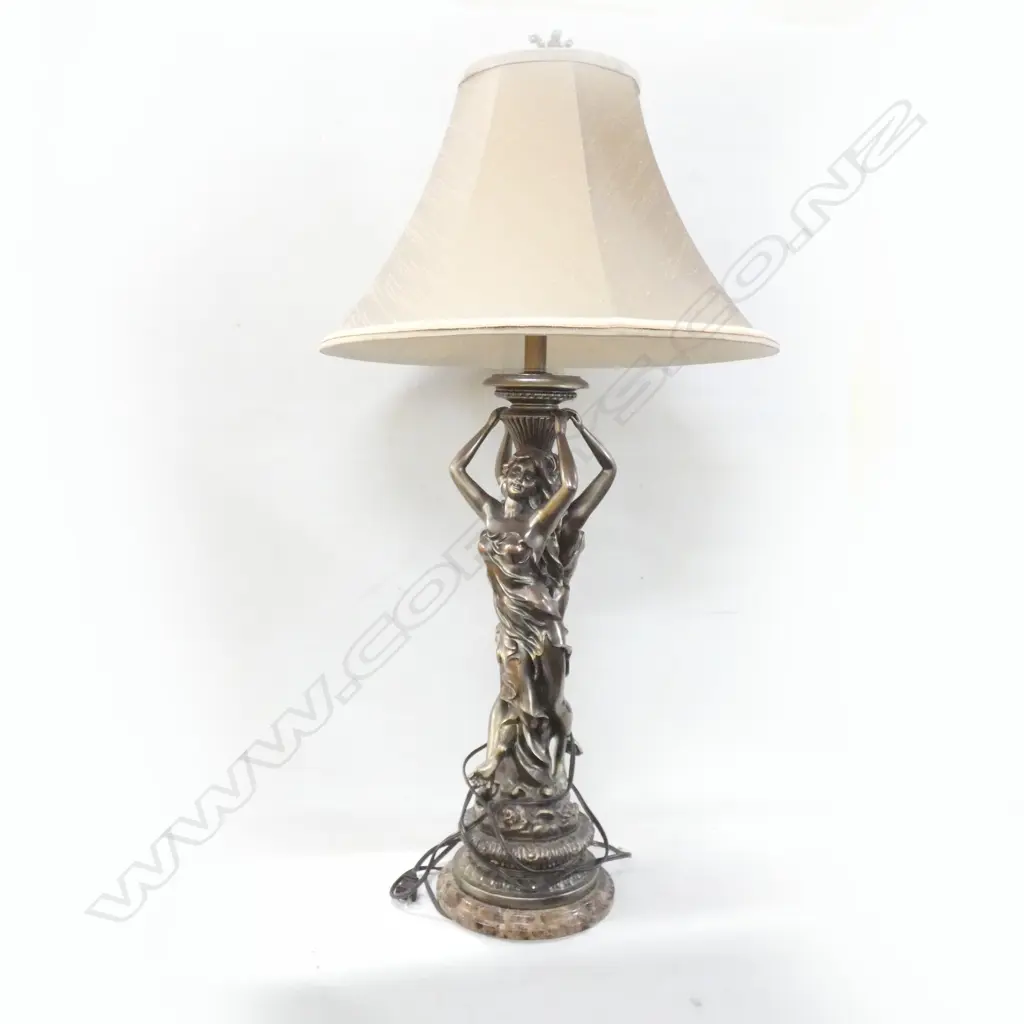 LAMP WITH 2 WOMEN; RESIN H.1000mm Image 1++