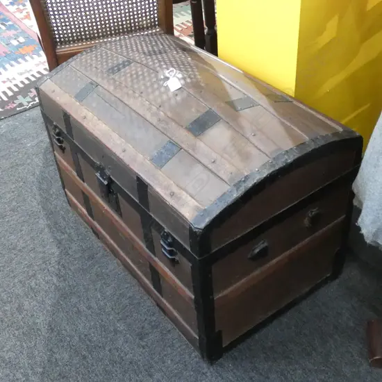SARATOGA CHEST