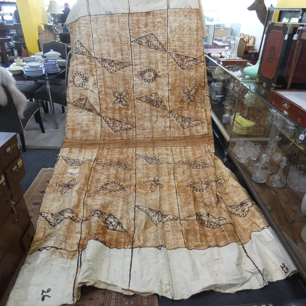 LARGE TAPA CLOTH 3950x2300mm Image 1++