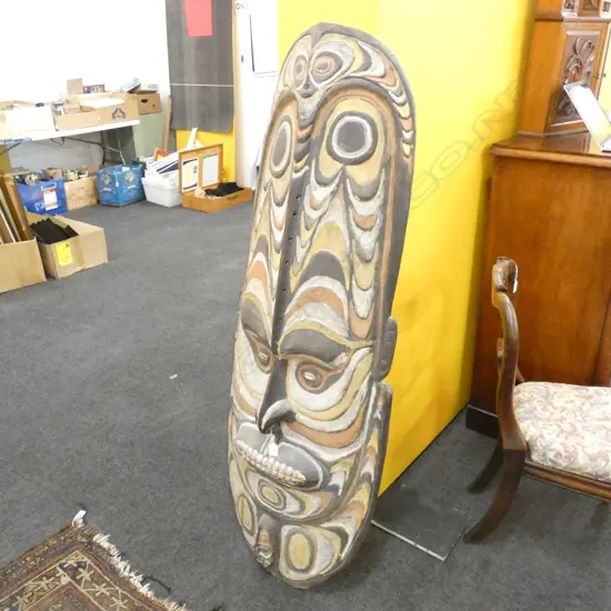 LARGE PNG MASK H.1525mm