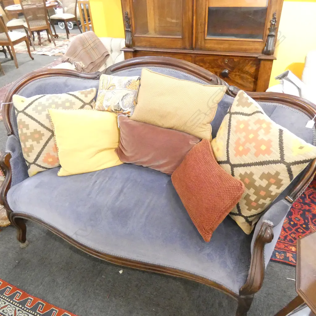 7 ASST. CUSHIONS Image 1++