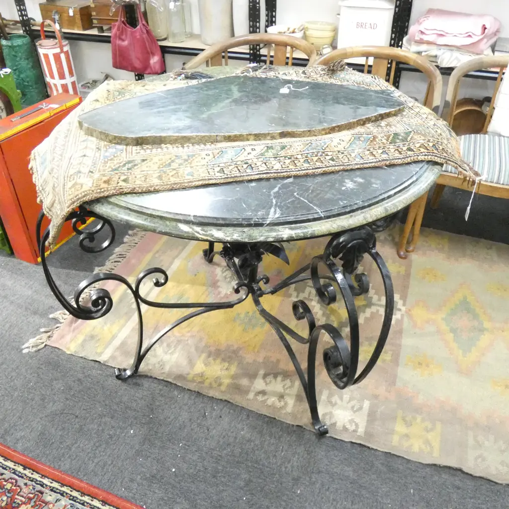 GREEN MARBLE TOPPED TABLE w. BLACK PAINTED WROUGHT IRON BASE 1050mm dia AF Image 1++