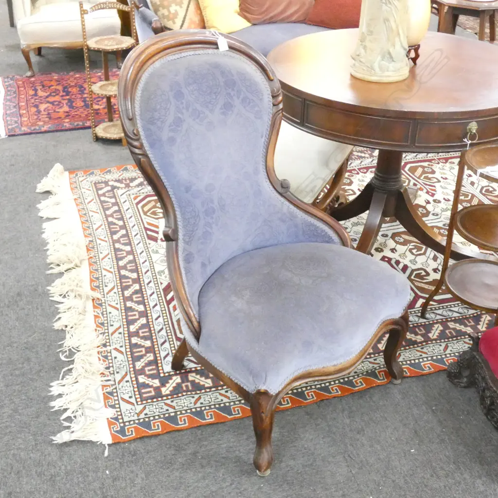 A VICT MAHOGANY FRAMED SPOON BACK CHAIR Image 1++