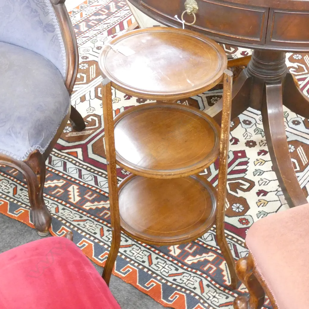 ANTIQUE INLAID TRIPOD TEA TABLE H.630mm 270mm dia Image 1++