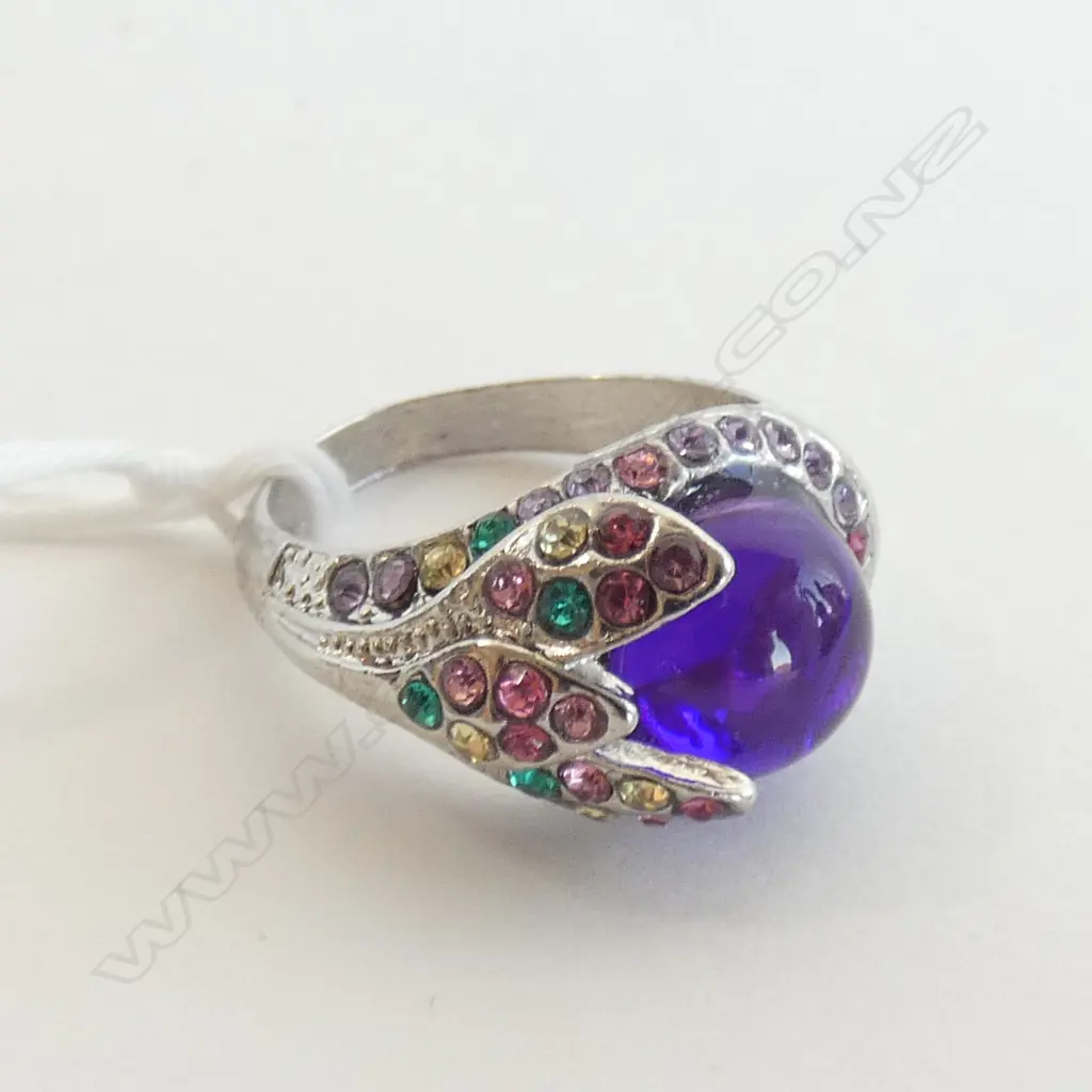 FAUX PURPLE AND COLOURED STONE SIL TONED RING SIZE S Image 1++