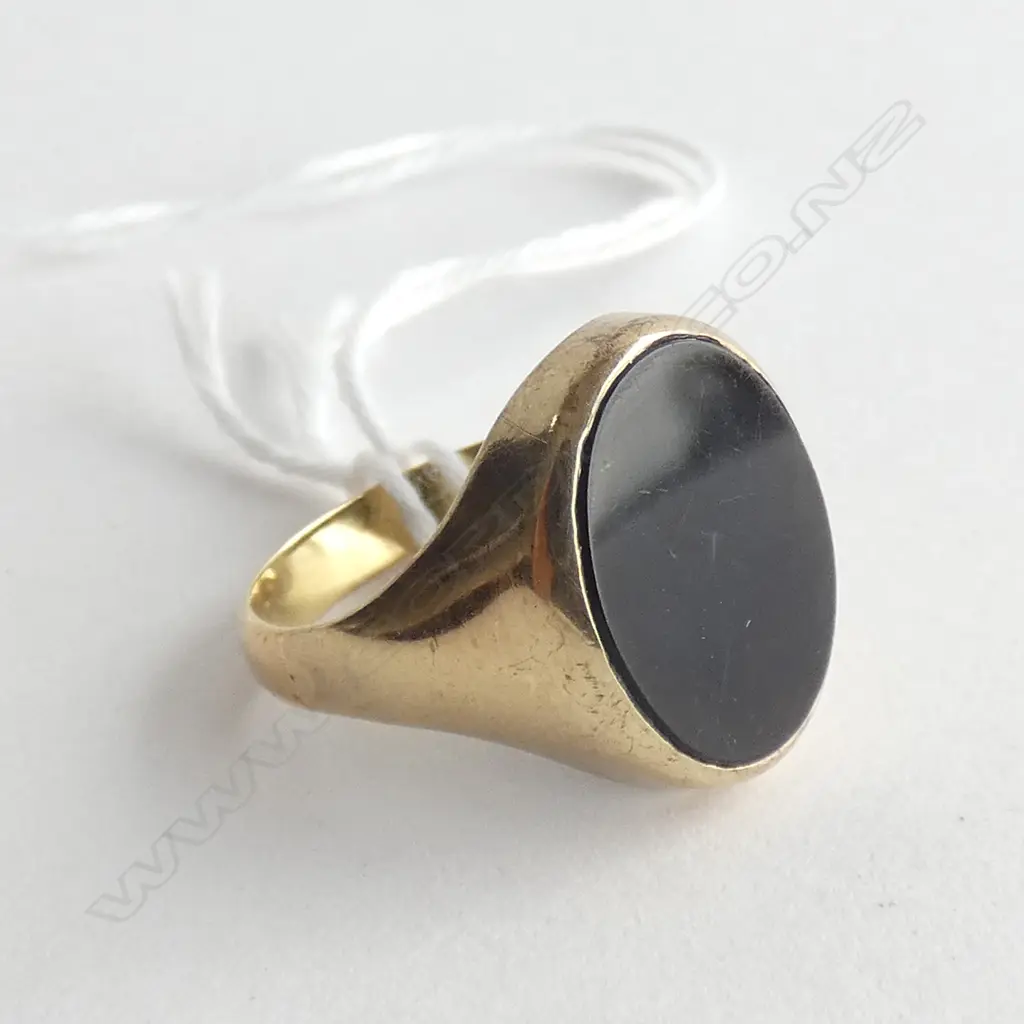 9CT GOLD & ONYX MANS DRESS RING 3.7GMS Image 1++