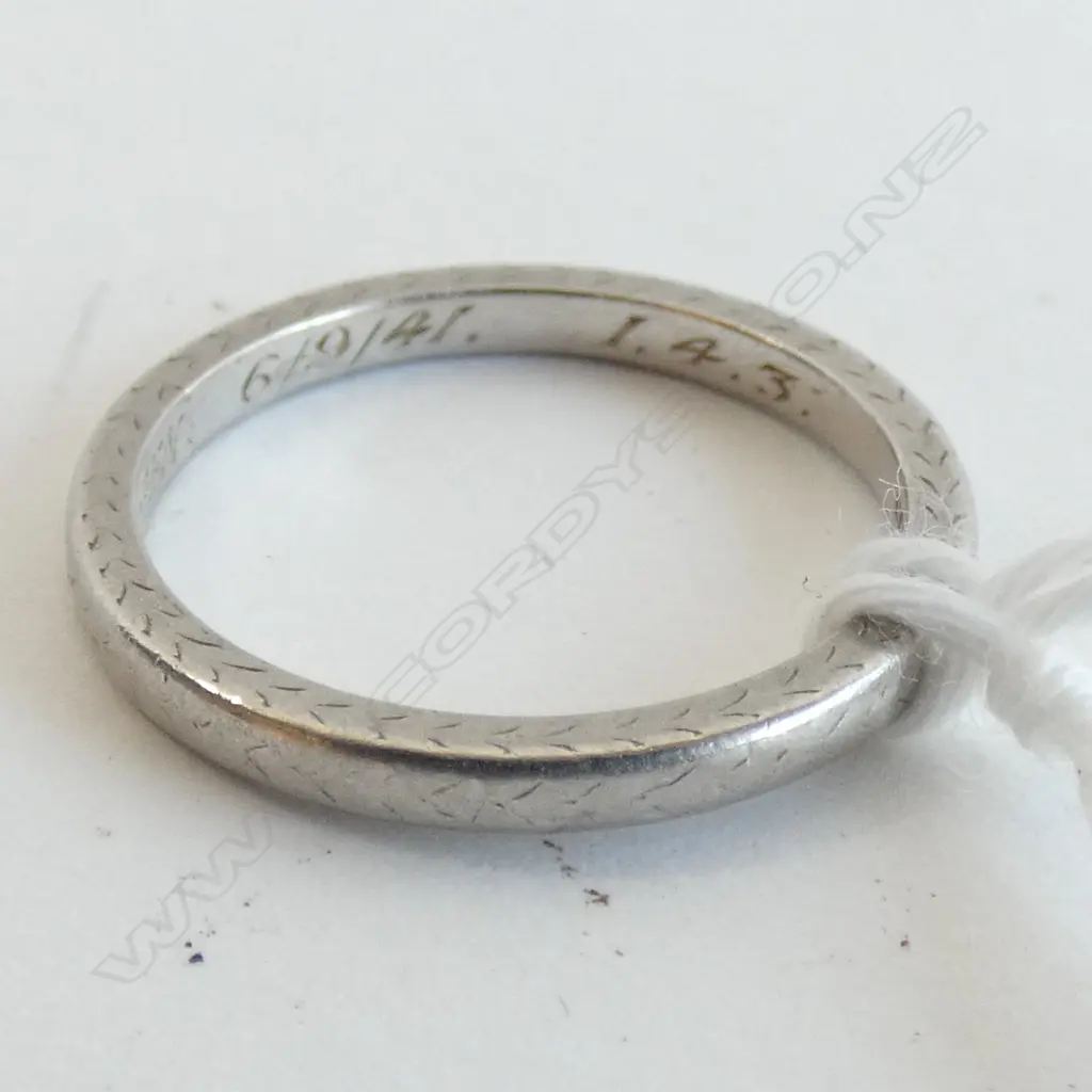 PLATINUM WEDDER 3.7 GRAMS Image 1++