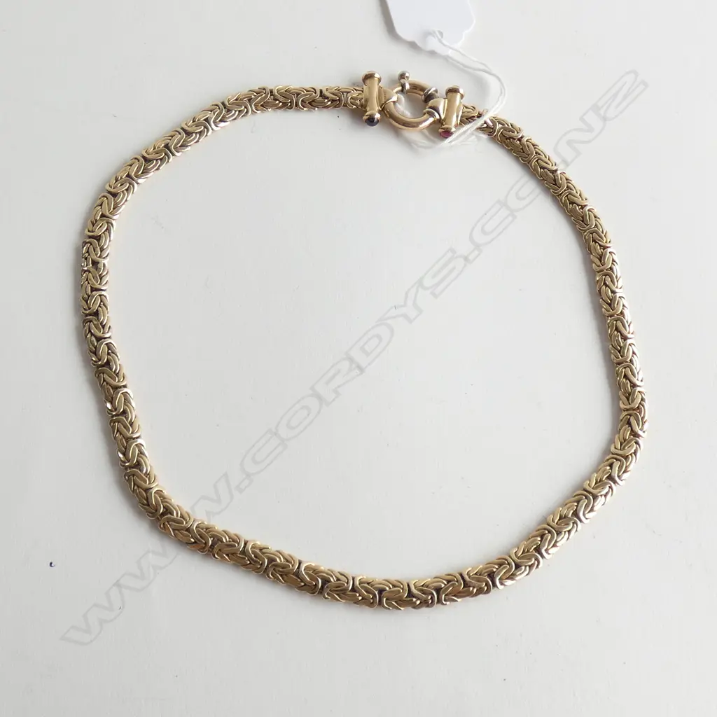 9CT Y/G FANCY LINK HOLLOW NECKLACE WITH CAB GARNETS WEIGHT 21.1 GMS Image 1++
