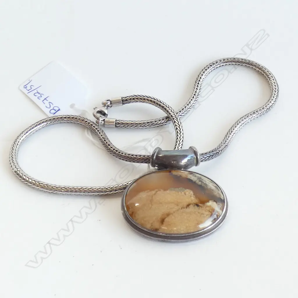 SILVER & AGATE NECKLACE  Image 1++
