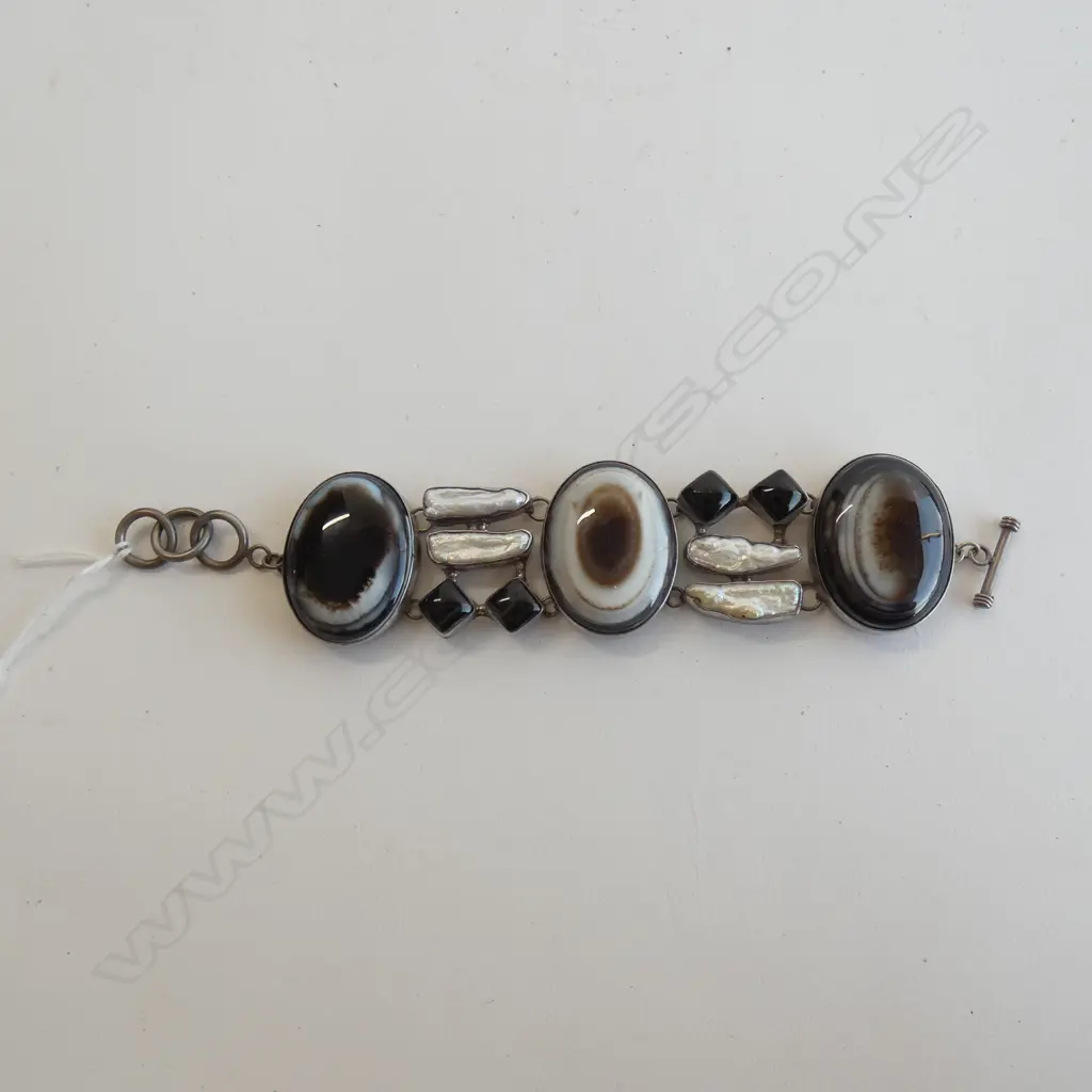 950 SILVER, AGATE & PEARL BRACELET Image 1++