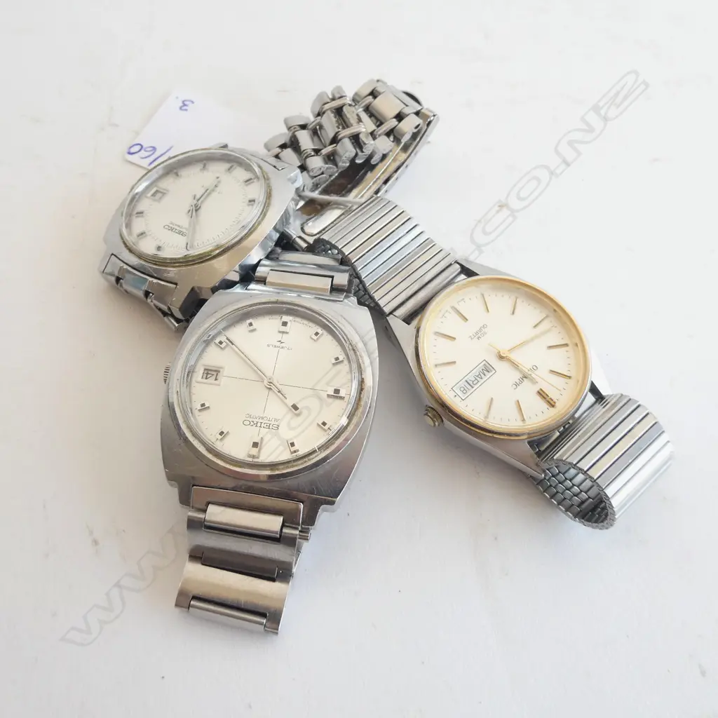 3 VINTAGE GENTS WATCHES; 2 SEIKO, OLYMPIC Image 1++