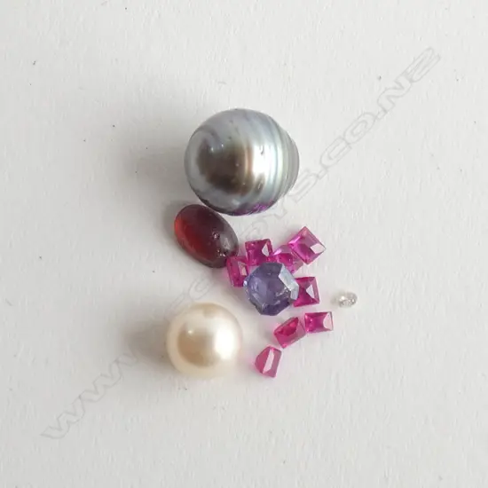SMALL BAG OF PRECIOUS STONES /RUBY/DIAMOND /PEARLS