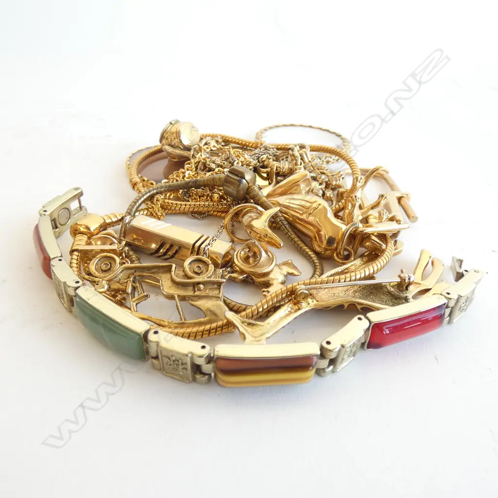 GOLD TONE COSTUME JEWELLERY Image 1++