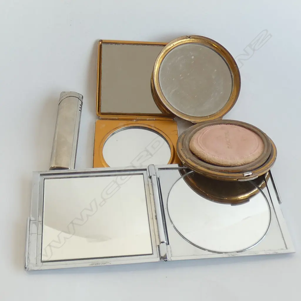 3 COMPACTS + A LIGHTER Image 1++