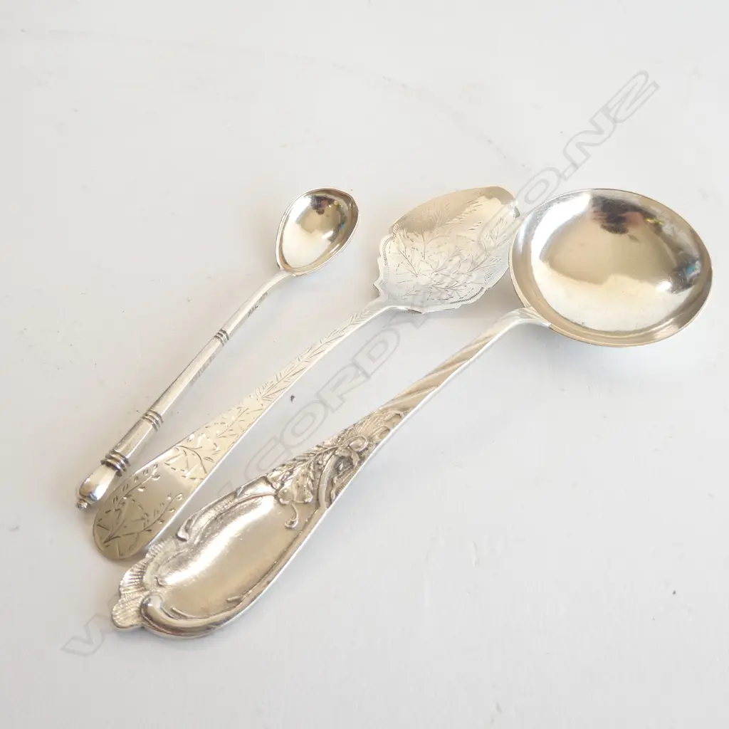 3 ASST. SILVER? SPOONS 85 GRAMS Image 1++