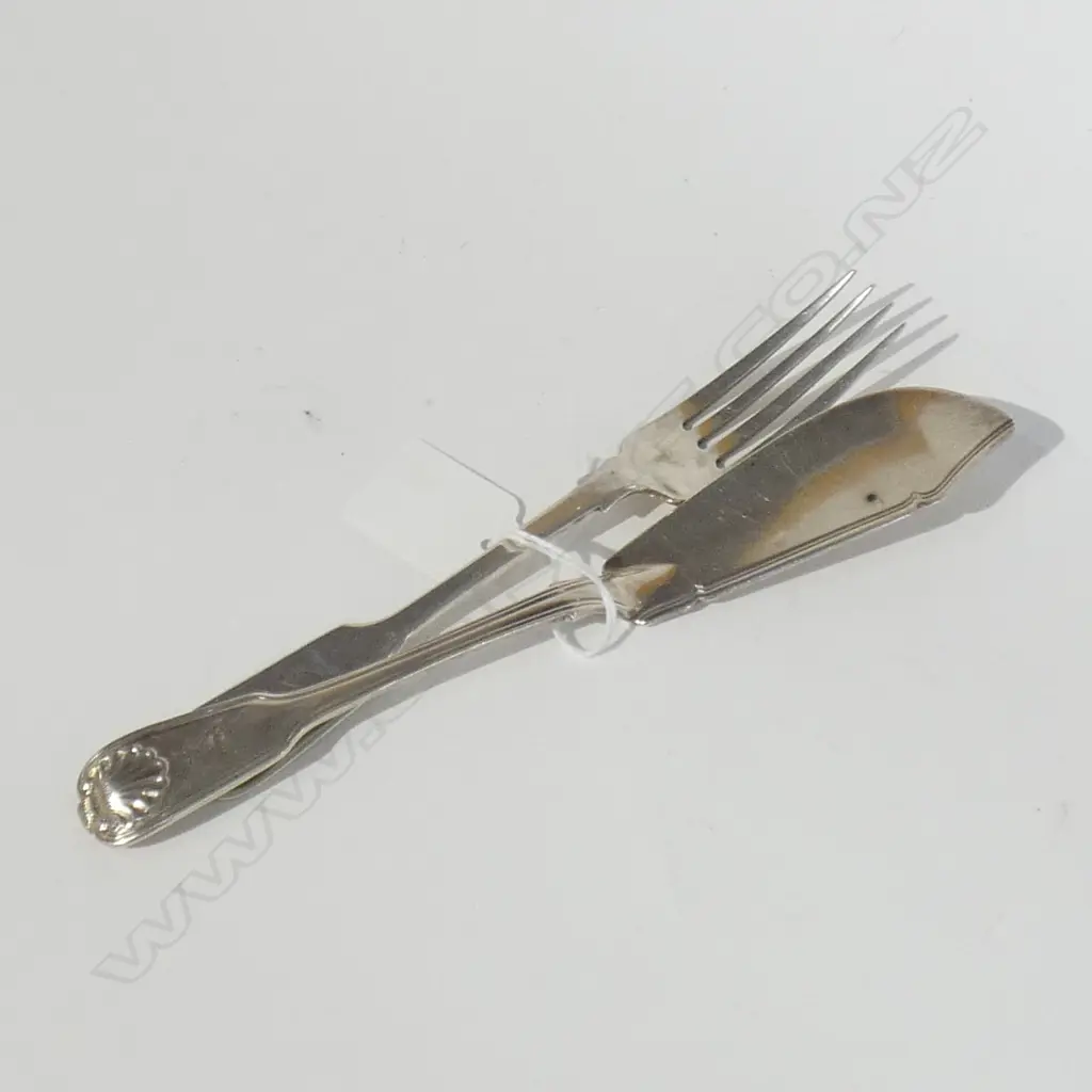 VICTORIAN SILVER FORK & GEORGIAN SILVER KINGS PATTERN FISH KNIFE 110gm Image 1++