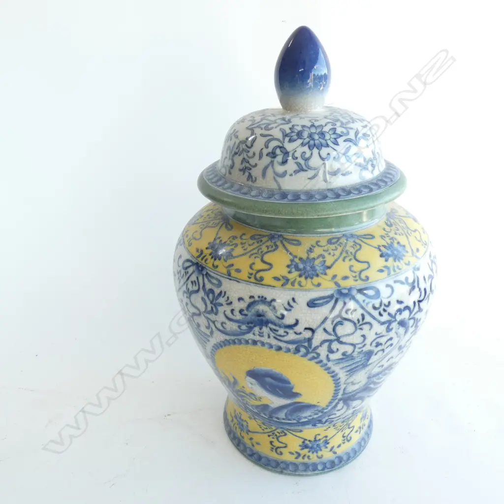 LG LIDDED ORIENTAL FLOOR VASE - APPROX H. 440MM Image 1++