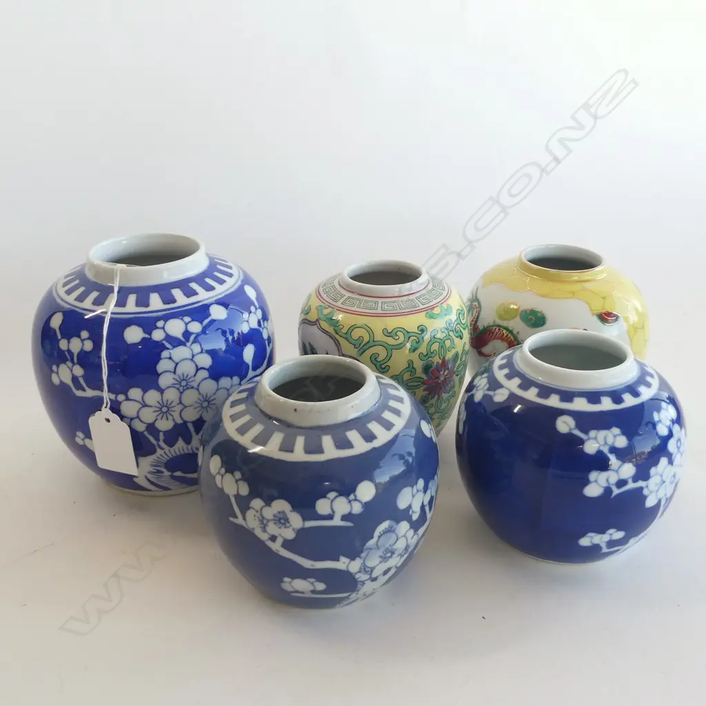 FIVE CHINESE GINGER JARS - NO LIDS (LARGEST H. 155MM Image 1++