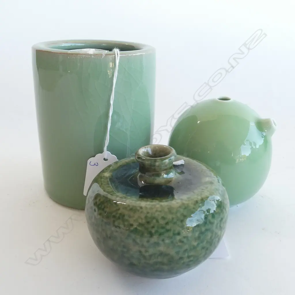 ORIENTAL CELADON BRUSH POT (H 115MM) WATER DROP POT & WATER POT (75MM) Image 1++