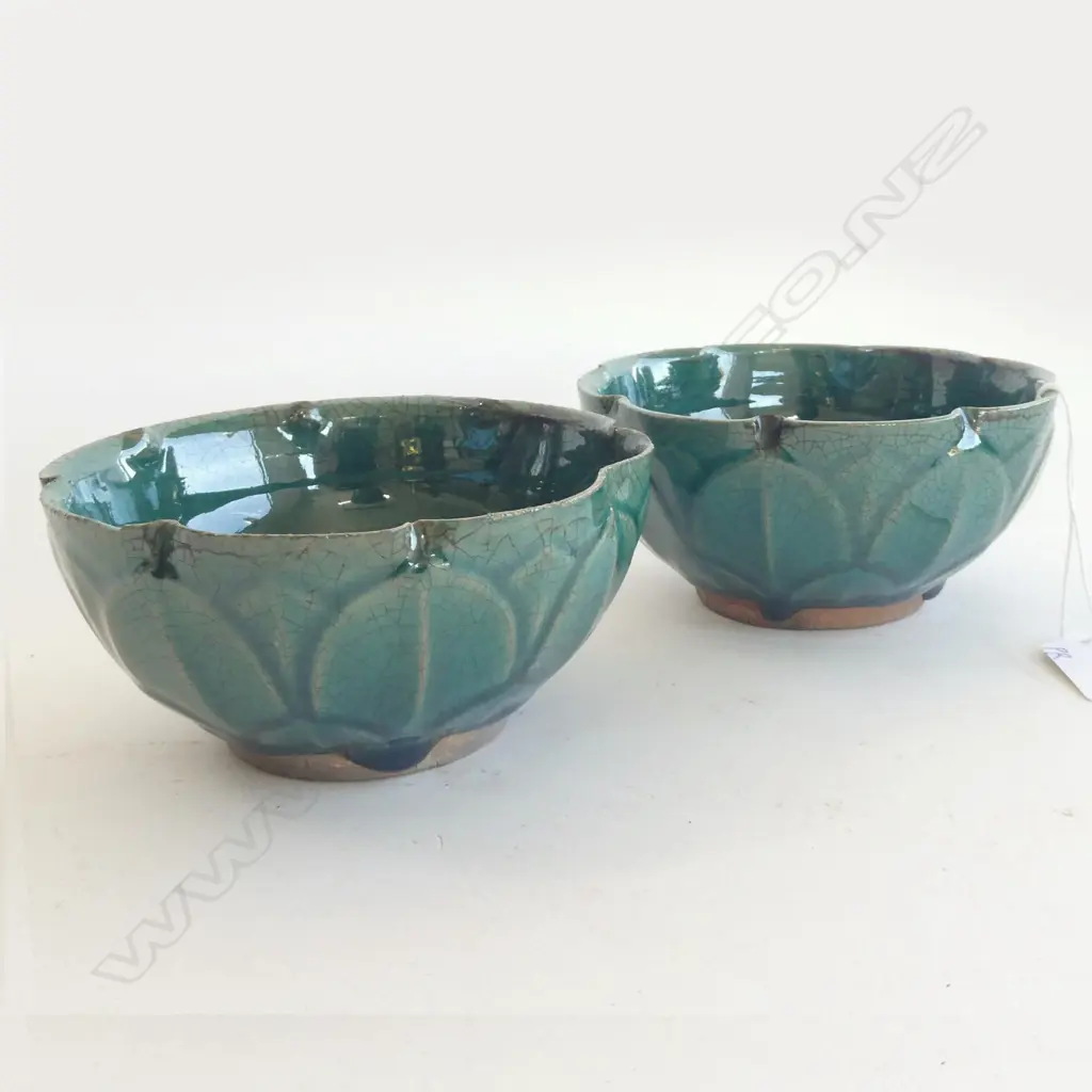 PR ORIENTAL GREEN GLAZE LOTUS BOWLS DIA 120MM Image 1++