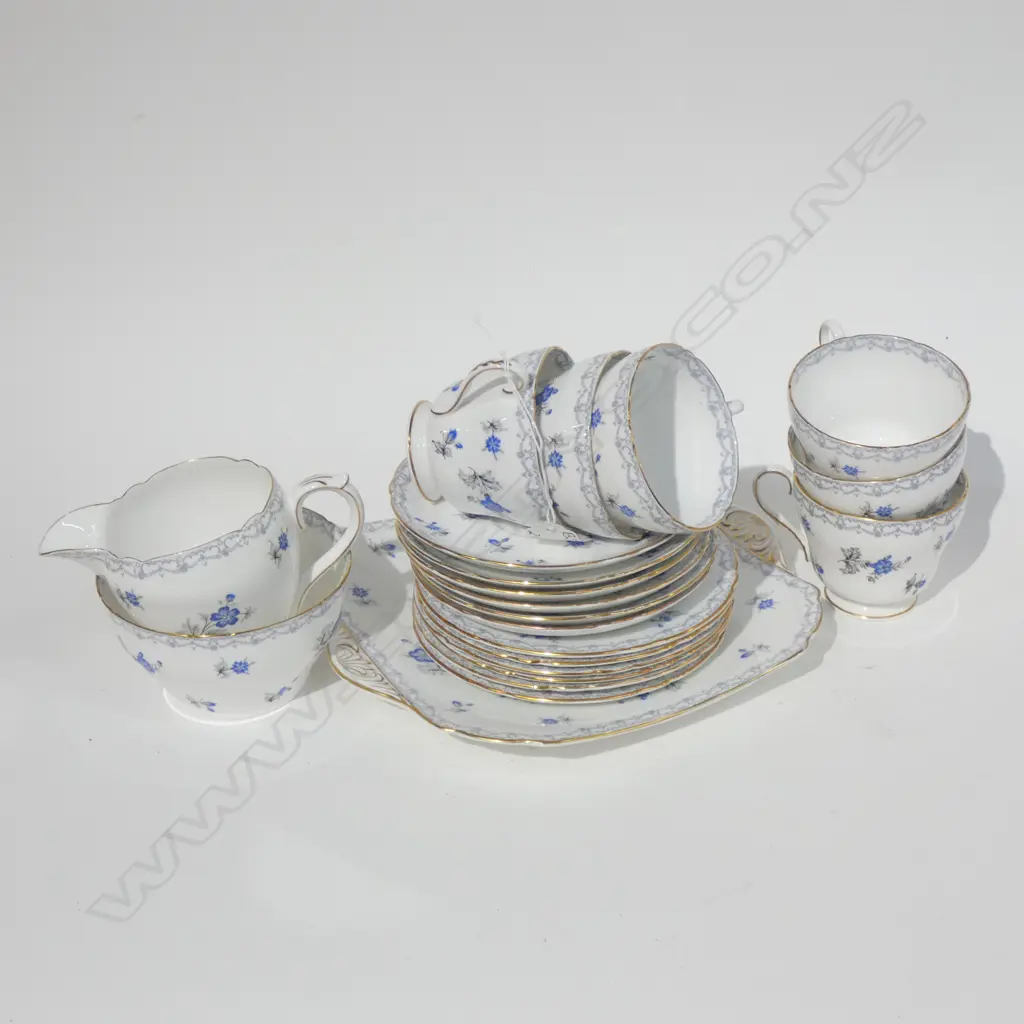 SHELLEY 'CHARM' 21 PC TEASET - 6 TRIOS, CAKE PLATE, SUGAR BOWL & JUG - 1 CUP A/F Image 1++