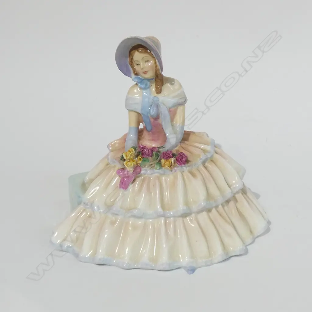 ROYAL DOULTON 'DAY DREAMS' FIGURINE H 150MM Image 1++