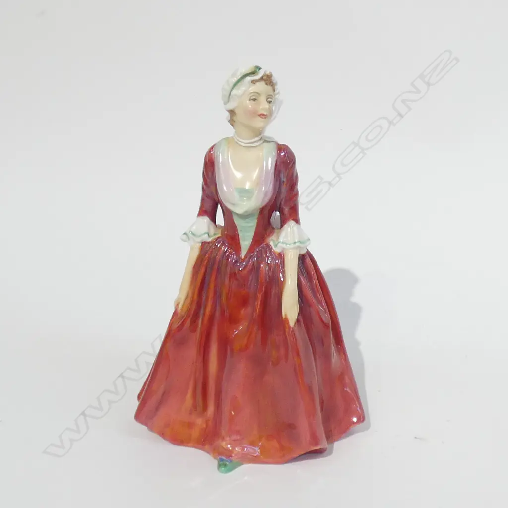 ROYAL DOULTON 'GWYNNETH' FIGURINE H. 185MM Image 1++