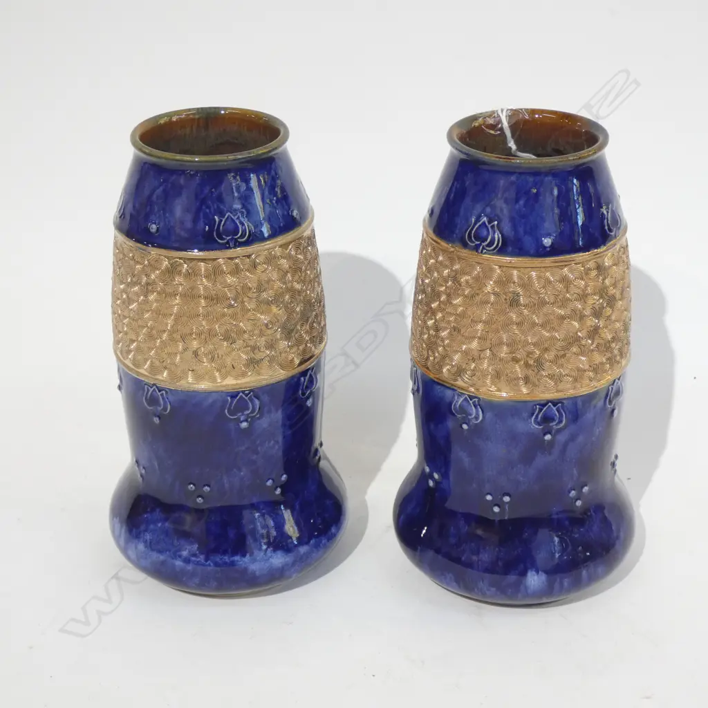 PR ROYAL DOULTON COBALT & GOLD GILDED VASES H. 210MM Image 1++