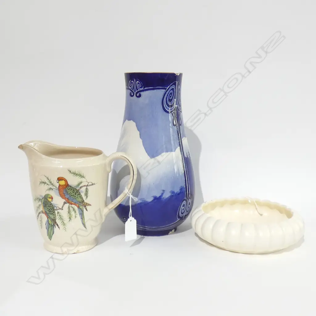 CROWN LYNN JUG + ARTG NOUVEAU VASE BOTH A/F H 280 MM WITH C/LYNN SHALLOW BOWL D 200 MM Image 1++