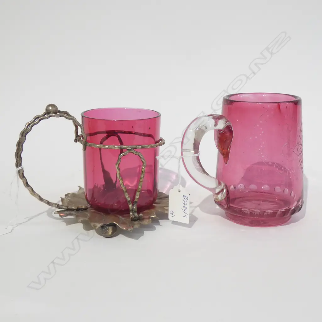 VICT CRANBERRY GLASS TANKARD + BOWL IN EP STAND H 130 MM Image 1++