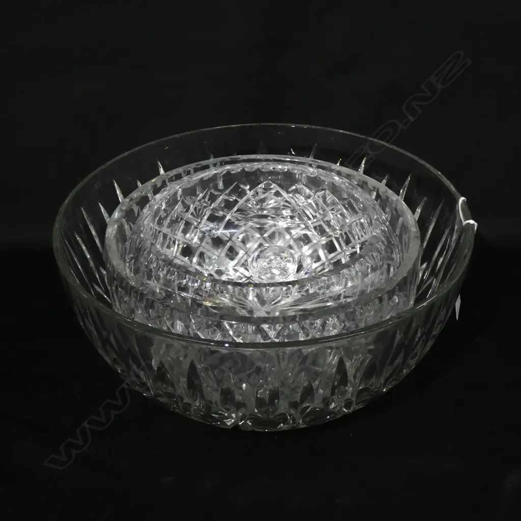 3 CUT CRYSTAL BOWLS D 270 MM Image 1++