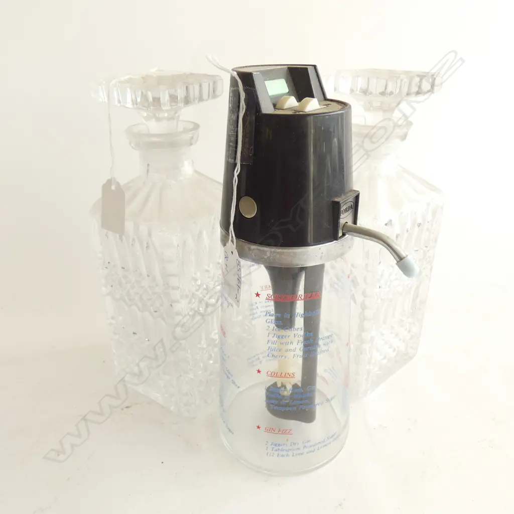 PR CUT GLASS DECANTERS (H 245MM) + A FORDA COCKTAIL MIXER /DISPENSER H. 250MM Image 1++