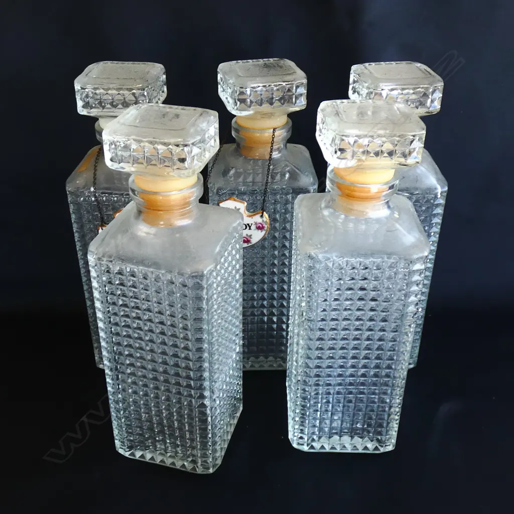 FIVE IDENTICAL CUT GLASS DECANTERS; 3 WITH TAGS H. 245MM Image 1++