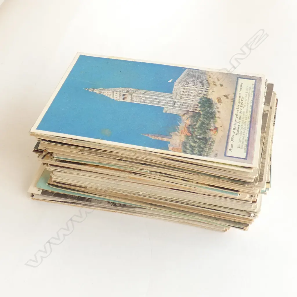SELECTION OF WORLD AND AUSTRALIAN POSTCARDS Image 1++