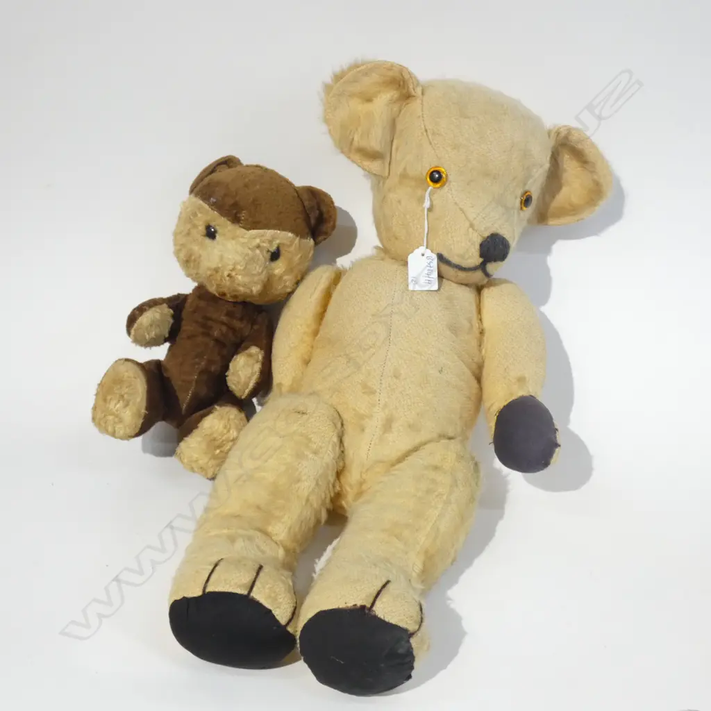 TWO VINTAGE TEDDY BEARS Image 1++